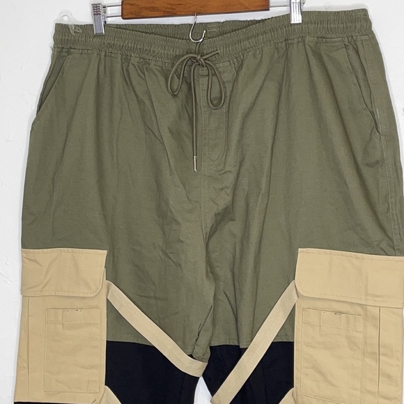 - Fashion Nova Block it Out Cargo Joggers - Picture 6 of 12